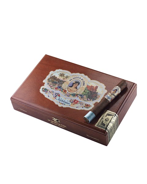 La Aroma de Cuba Noblesse Coronation