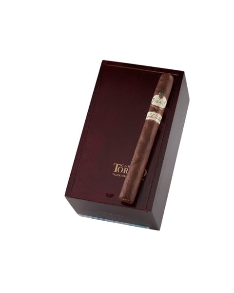 Carlos Torano Signature Churchill
