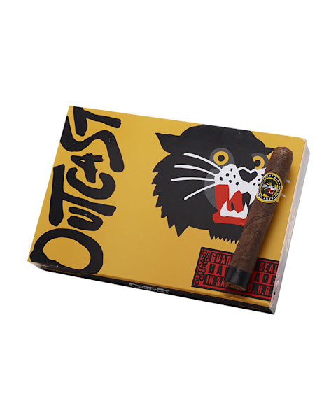 Outcast Robusto