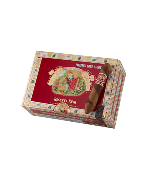Romeo Y Julieta Reserva Real Twisted Love Story