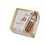 Montecristo White Robusto Grande