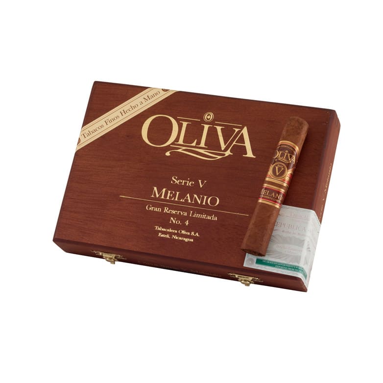 Oliva Serie V Melanio Petit Corona