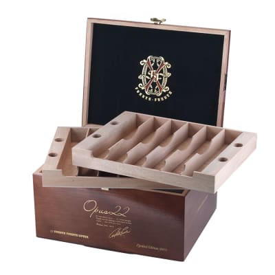 Fuente Fuente Opus22 Box - BX-FFX-OPUS22BX