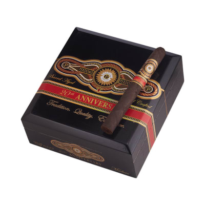 Perdomo 20th Anniversary Maduro Corona Grande CI-P2M-CGRAM Perdomo 20th Anniversary Maduro Corona Grande-CI-P2M-CGRAM - 400