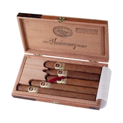 Padron 1964 Anniversary Natural Gift Pack (5) CI-PAA-SAM Padron 1964 Anniversary Natural Gift Pack (5)-CI-PAA-SAM - 400