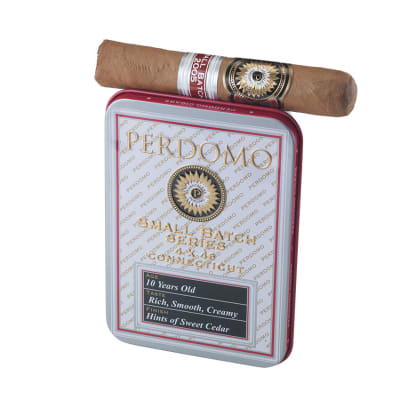 Perdomo Small Batch Connecticut Corona (4) - CI-PS1-CORNPKZ