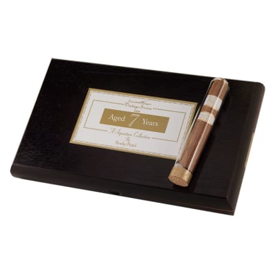 Rocky Patel Vintage Connecticut 1999 Robusto Tubes - CI-VRC-ROBTN