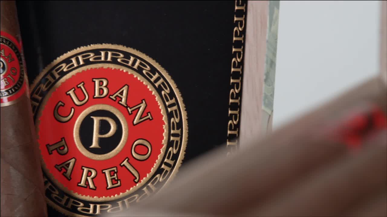 Perdomo Cuban Parejo video